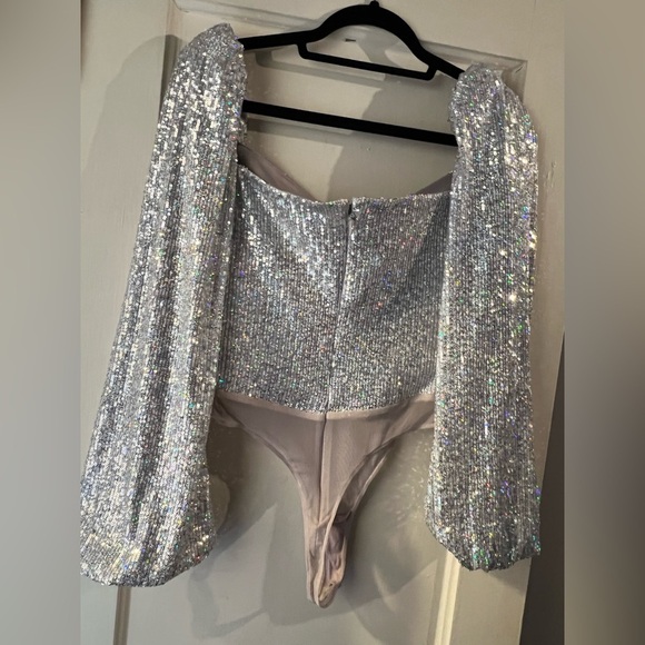 House of CB Julissa Silver Sequin Bodysuit S - Picture 5 of 7
